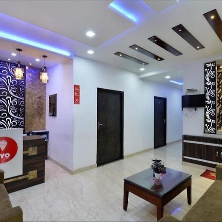 Hotel P.S. Villa Агра Екстериор снимка