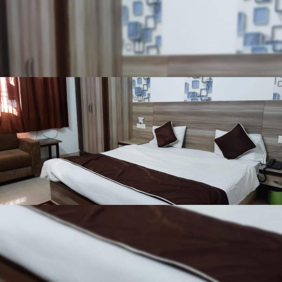 Hotel P.S. Villa Агра Екстериор снимка